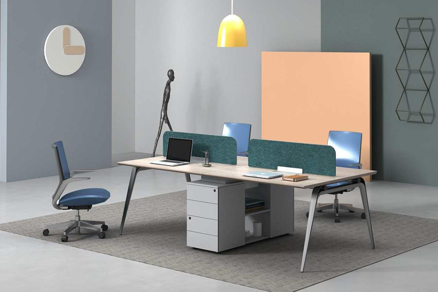 員工(gōng)辦(bàn)公(gōng)桌